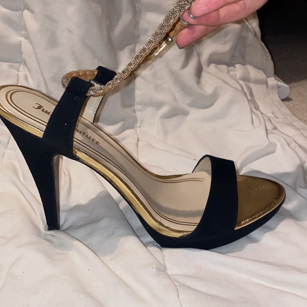 Vintage Brand new Juicy Couture Stilletos with the box size 8.5 US women